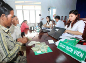 Where can “NEWLY ESCAPED FROM POVERTY” Households in Vietnam access micro credit?