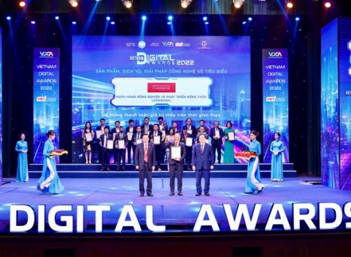Agribank is honored to receive Vietnam Digital Transformation Award 2022