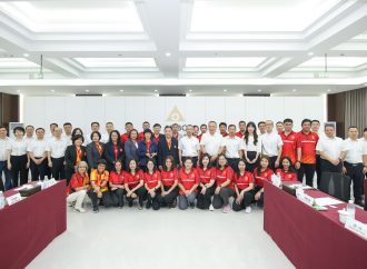 On August 11, 2025, the International Department of the Agricultural Development Bank of China (ADBC), in collaboration with the Sichuan Branch of ADBC, warmly welcomed the visiting delegation from Thammasat University Savings and Credit Cooperative Limited in Chengdu, Sichuan Province.